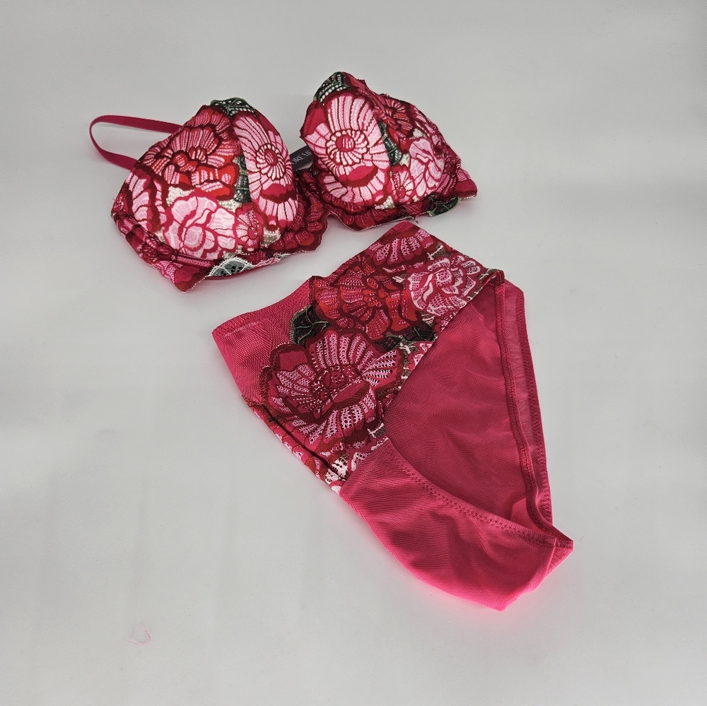Adore Me Set - Picture 6 of 13